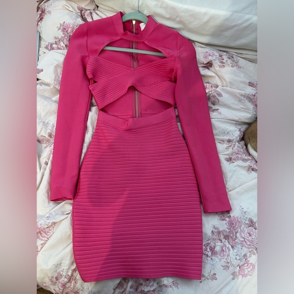 Miss Circle AFTER PARTY BANDAGE DRESS × 1
XS / US 0-2	
$149.00 - Picture 1 of 2